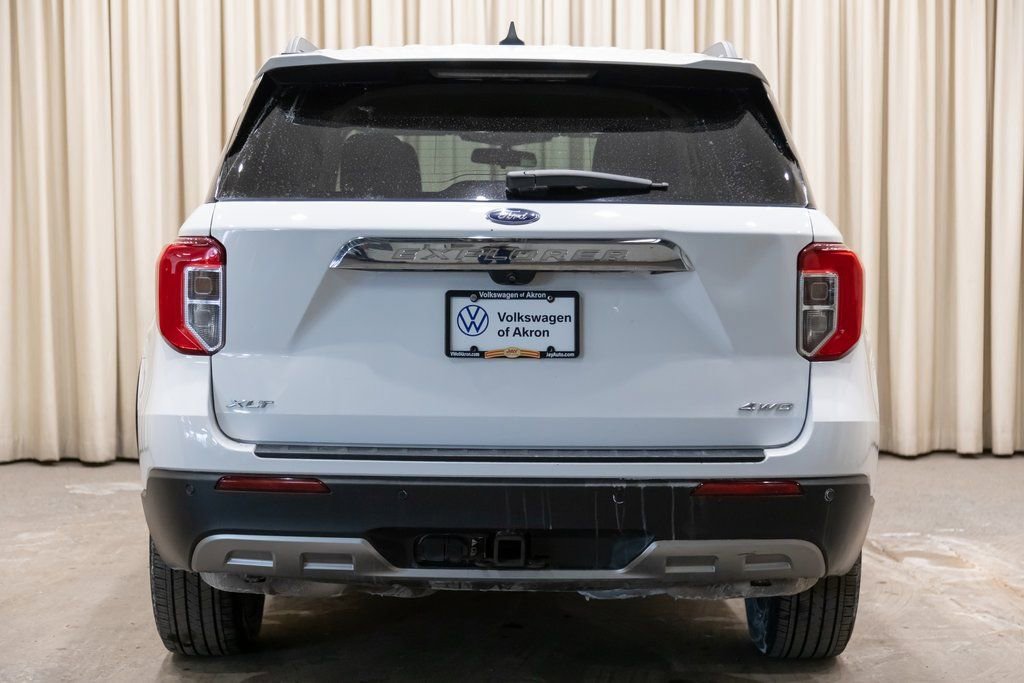 Used 2021 Ford Explorer XLT w/ Equipment Group 202A image 4