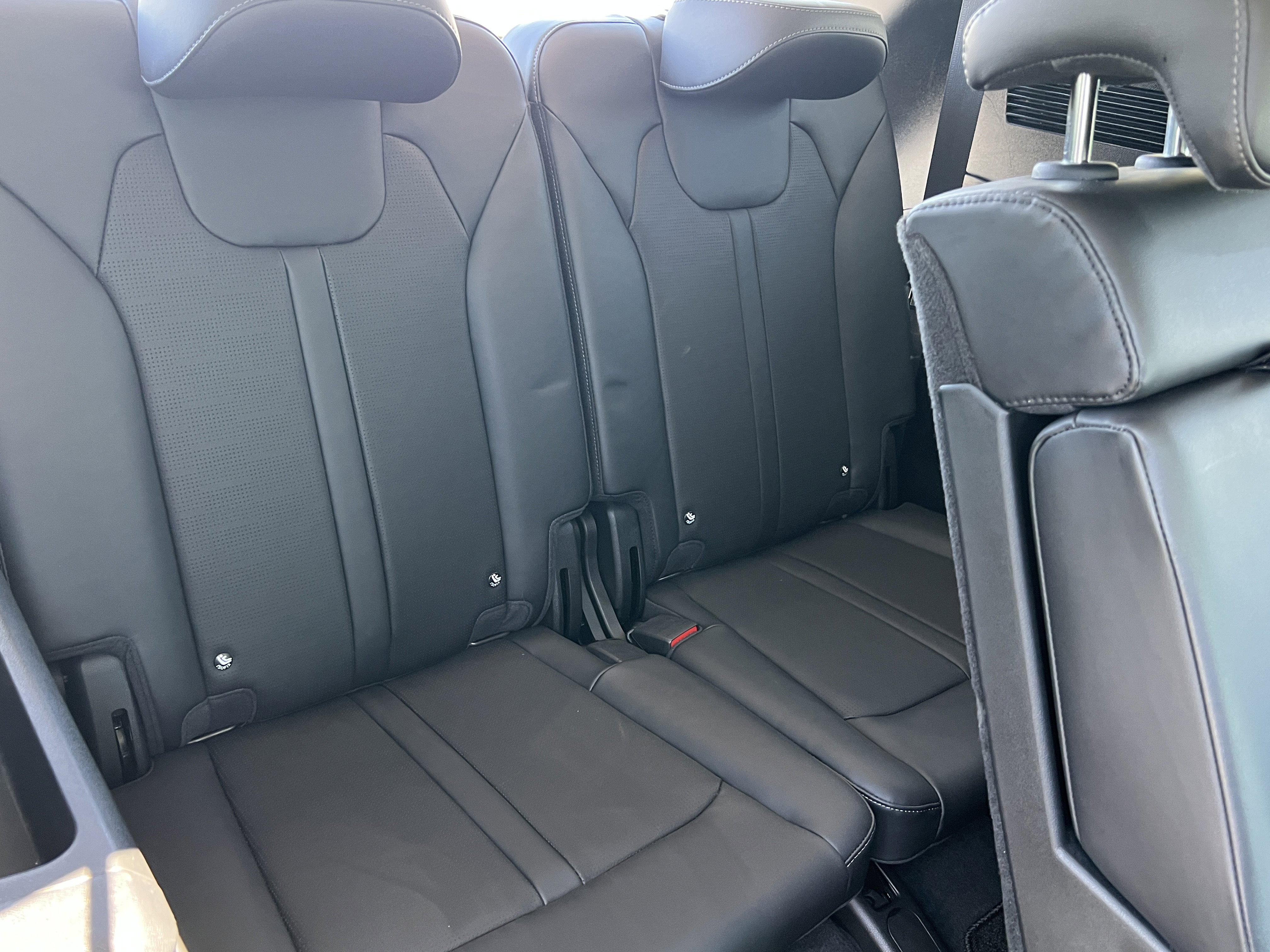 Certified 2025 Kia Sorento S image 18