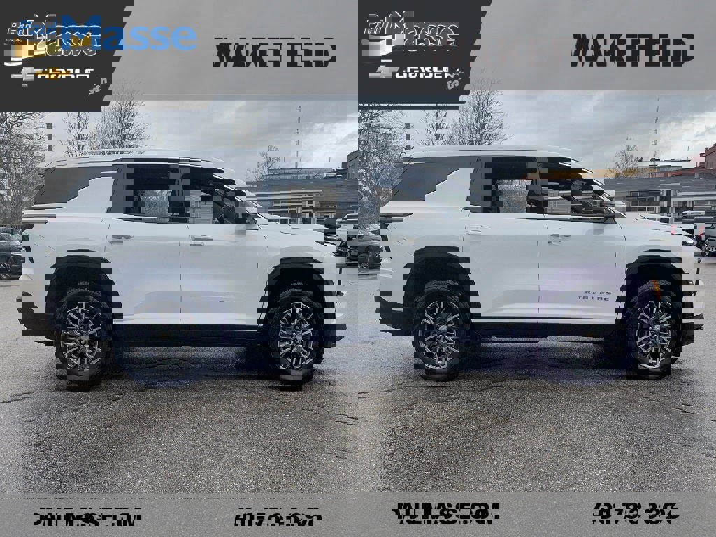 Used 2024 Chevrolet Traverse LS image 4