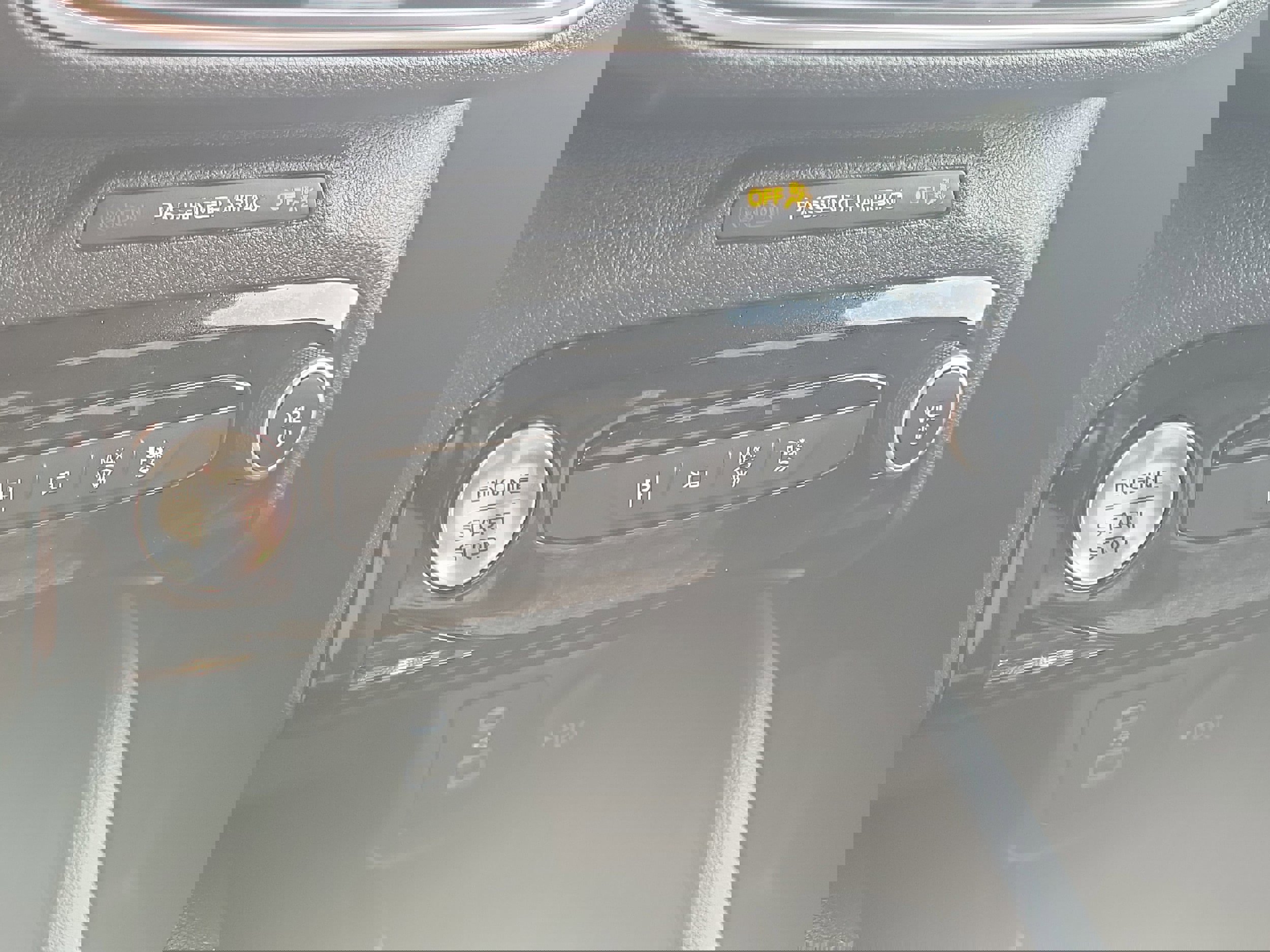 Used 2023 Ford Escape Platinum w/ Premium Technology Package image 30