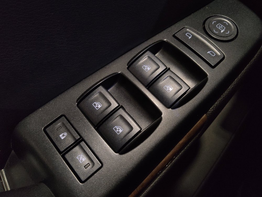 Used 2019 Chevrolet Tahoe LS AWD/4WD image 27