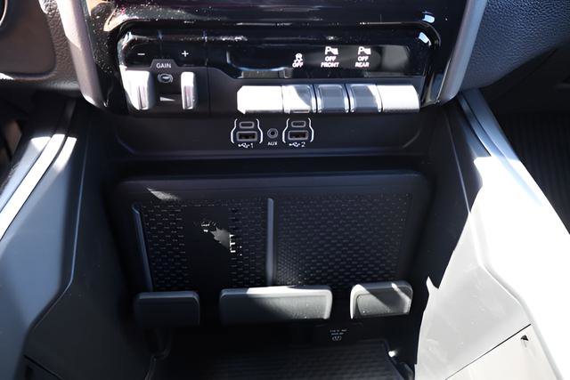New 2026 RAM 1500 4x4 Crew Cab image 24