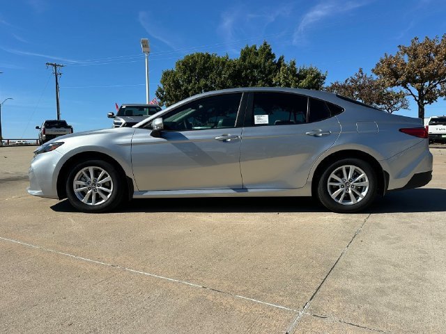 New 2026 Toyota Camry LE FWD image 2