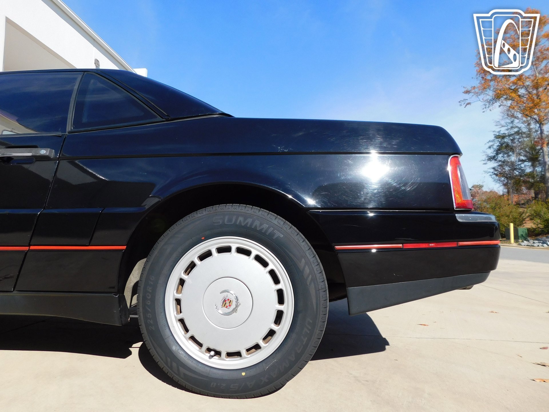 Used 1989 Cadillac Allante FWD image 15
