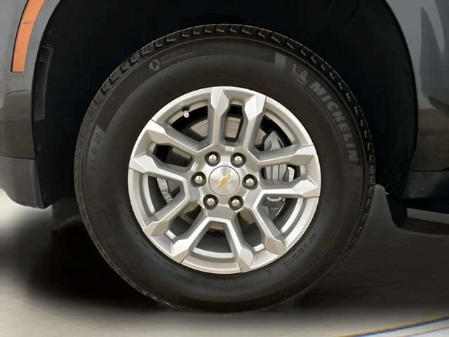 Used 2025 Chevrolet Suburban LT RWD image 89