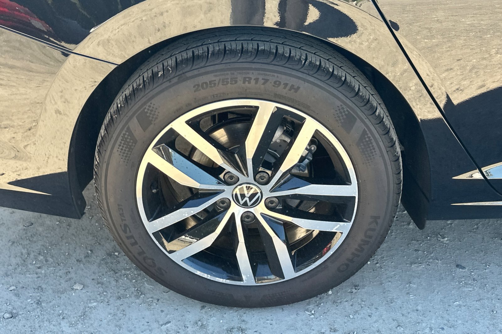 Certified 2025 Volkswagen Jetta SE image 7