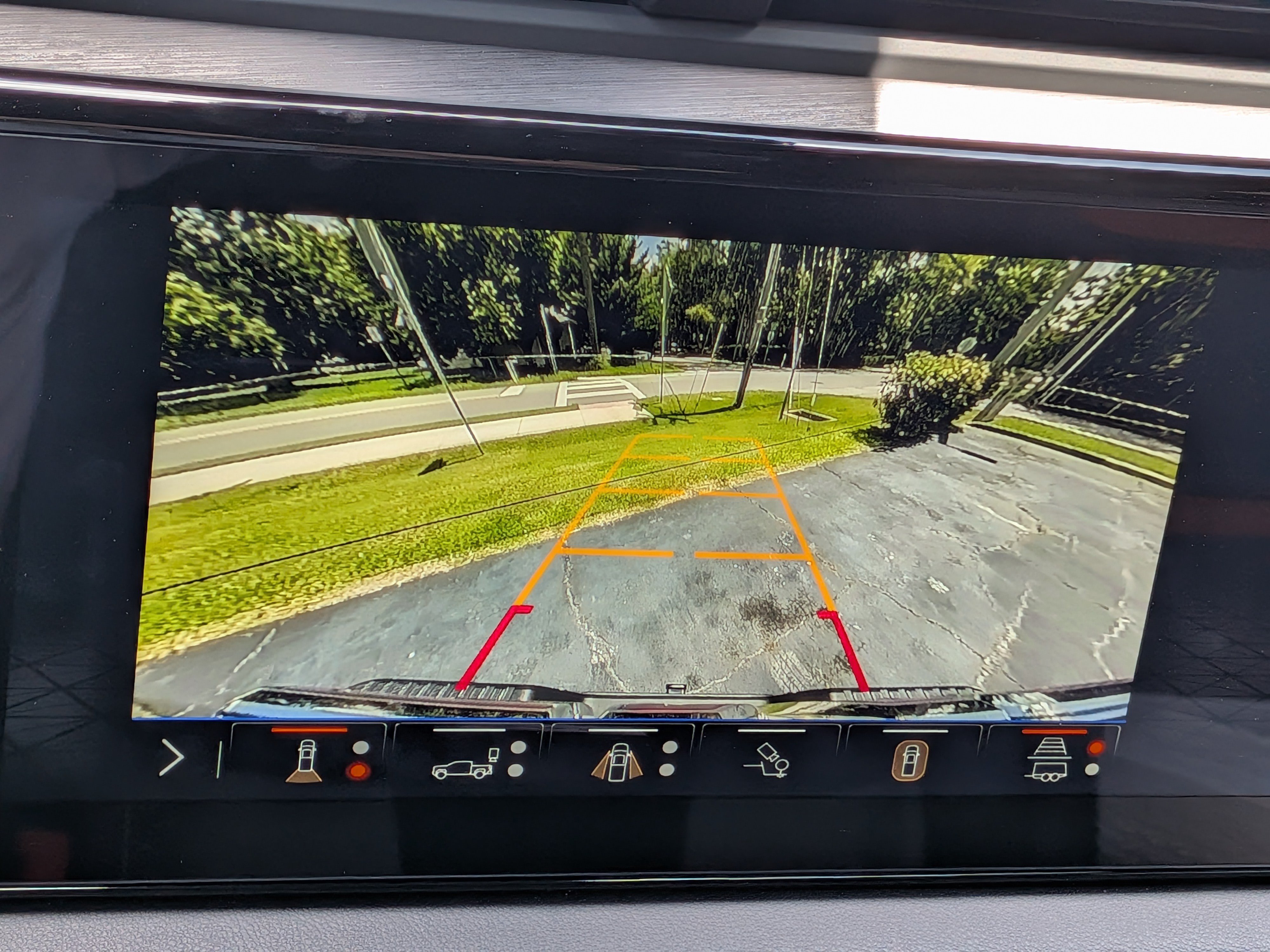 Certified 2025 GMC Sierra 1500 AT4 w/ AT4 Premium Package AWD/4WD image 32