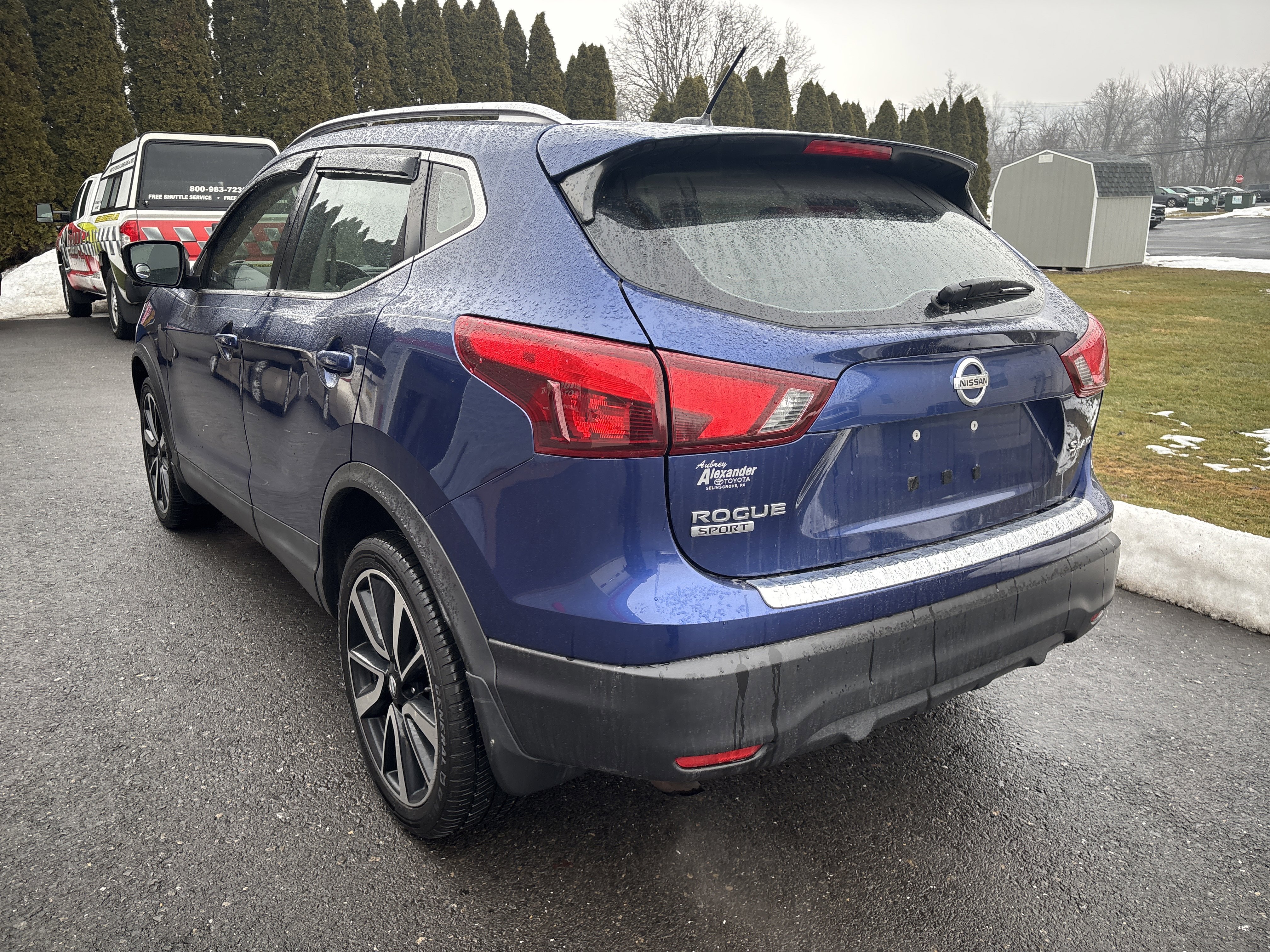 Used 2018 Nissan Rogue Sport SL w/ SL Premium Package image 6