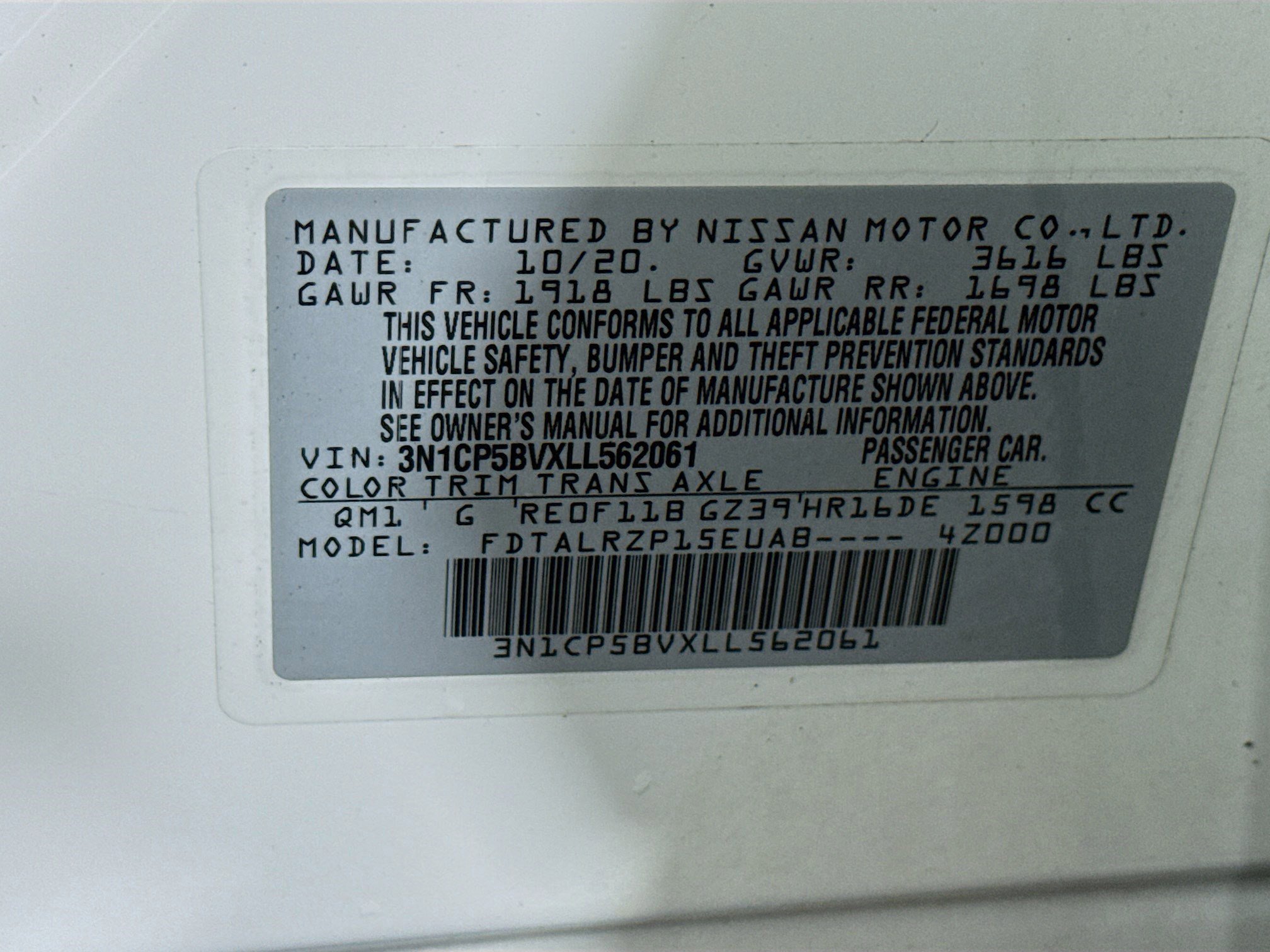 Used 2020 Nissan Kicks S image 40