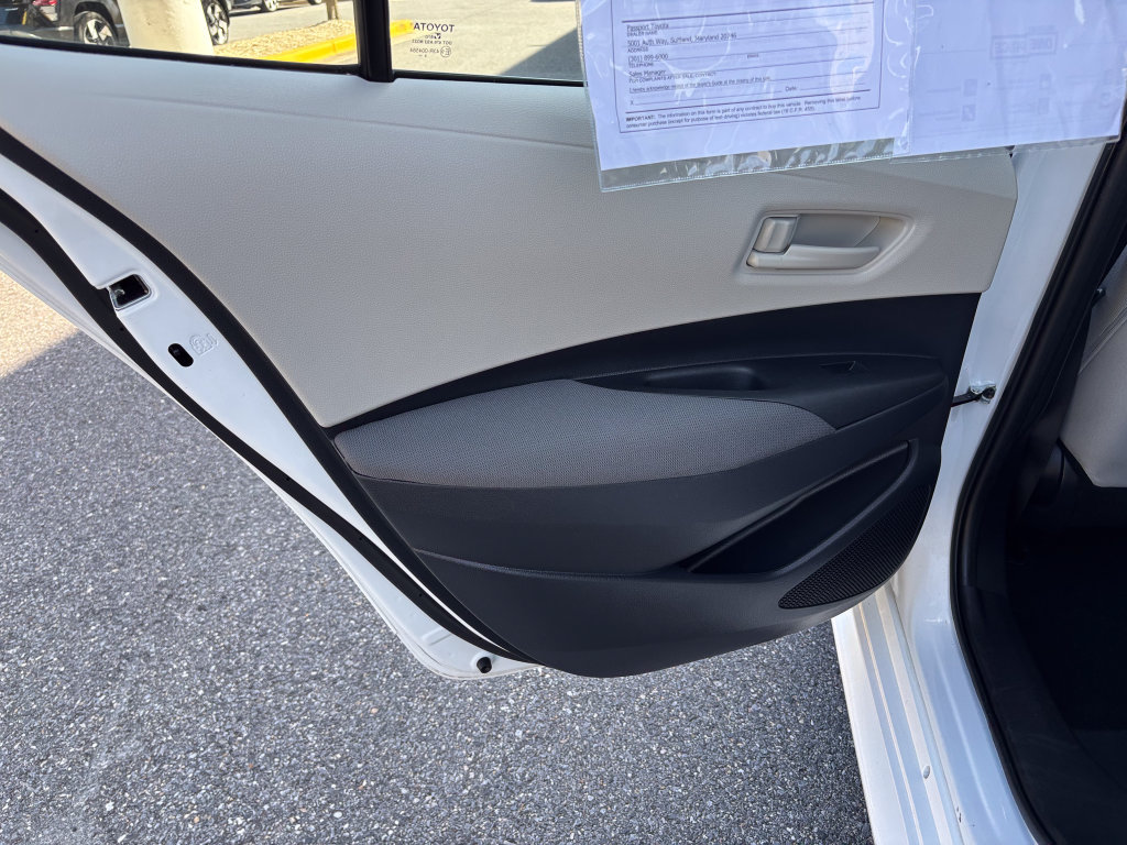 Used 2025 Toyota Corolla LE FWD image 35