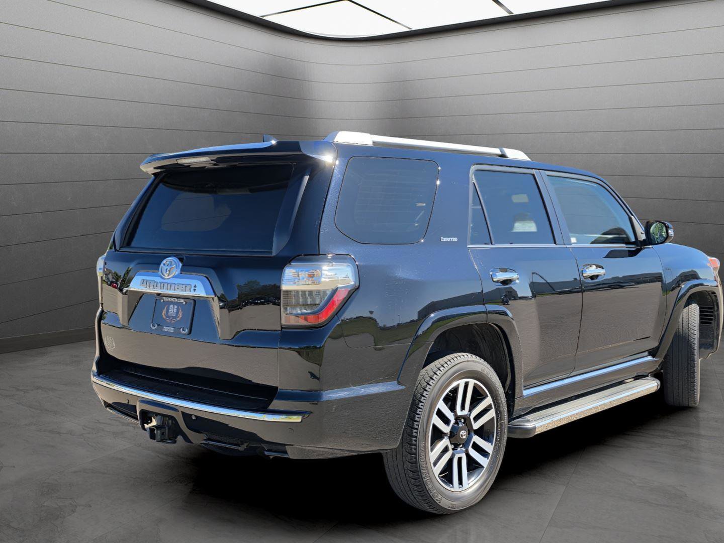 Used 2023 Toyota 4Runner Limited image 5