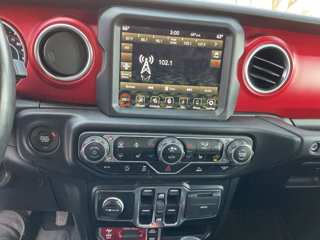 Used 2023 Jeep Gladiator Rubicon w/ LED Lighting Group image 15