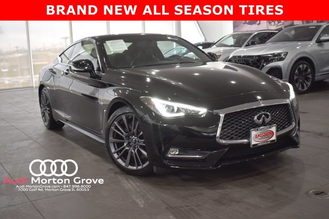 Used 2017 INFINITI Q60 Red Sport 400 image 1
