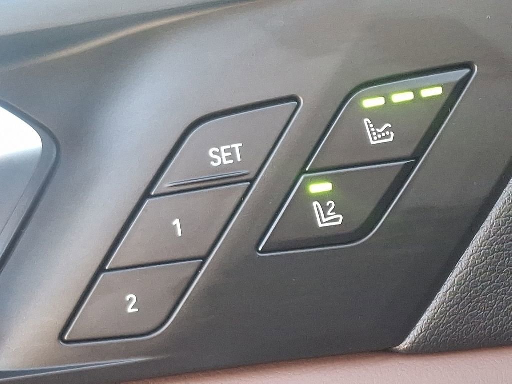 Used 2020 BMW X5 xDrive40i w/ M Sport Package image 27