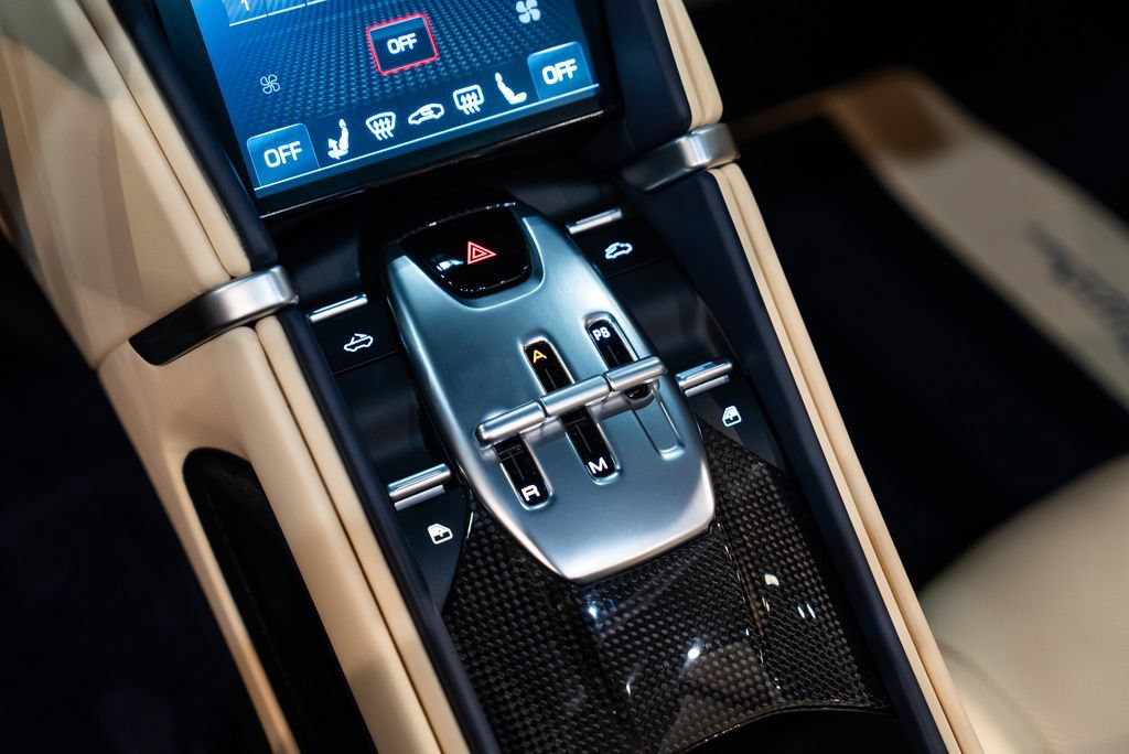 Certified 2024 Ferrari Roma Spider RWD image 31