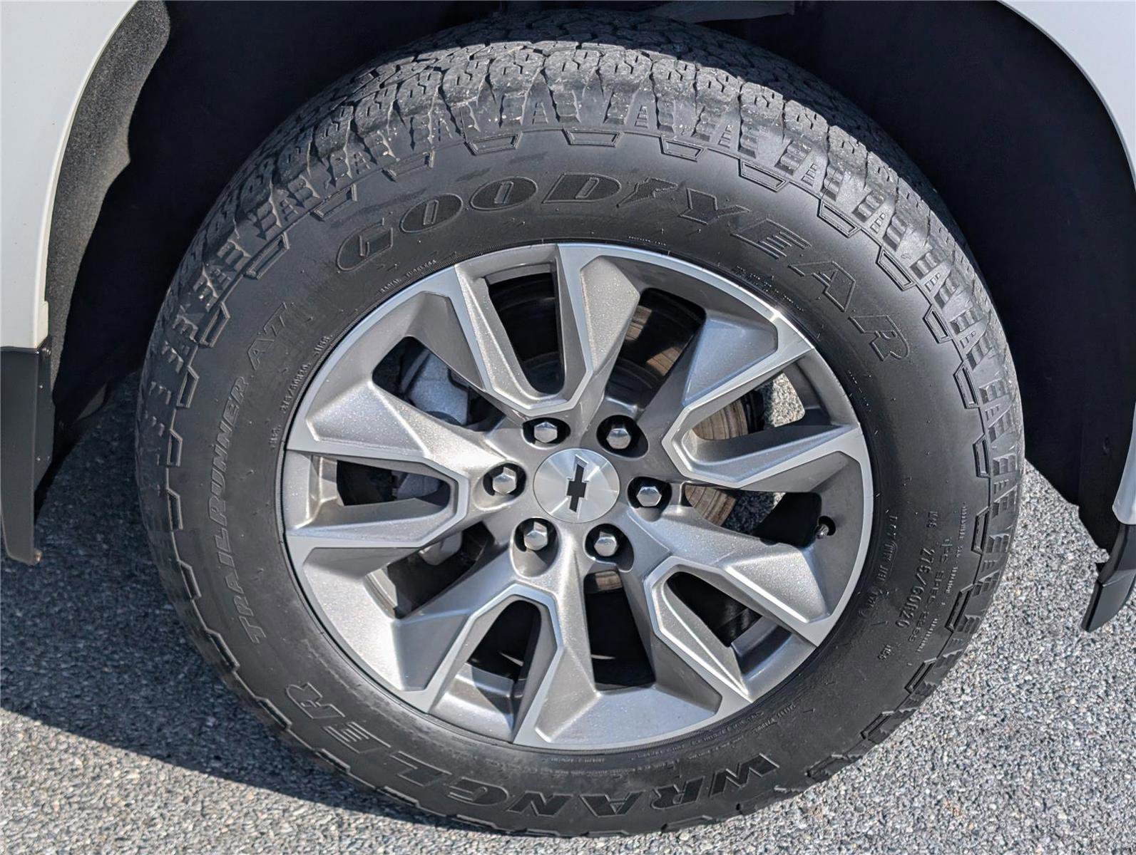 Used 2020 Chevrolet Silverado 1500 RST image 12