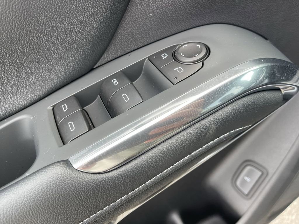 New 2026 Chevrolet Traverse LT w/ Sun and Wheel Package image 13