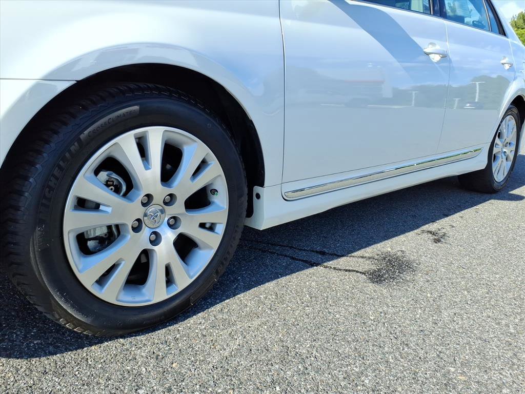Used 2012 Toyota Avalon FWD image 9