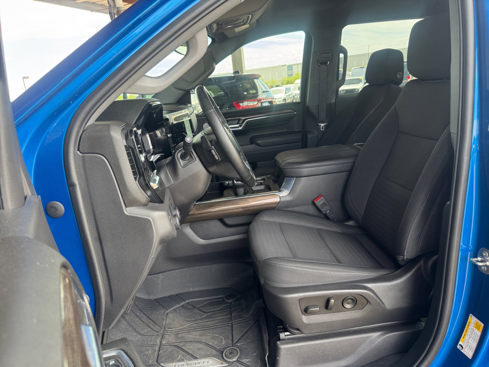 Used 2024 Chevrolet Silverado 1500 RST RWD image 9