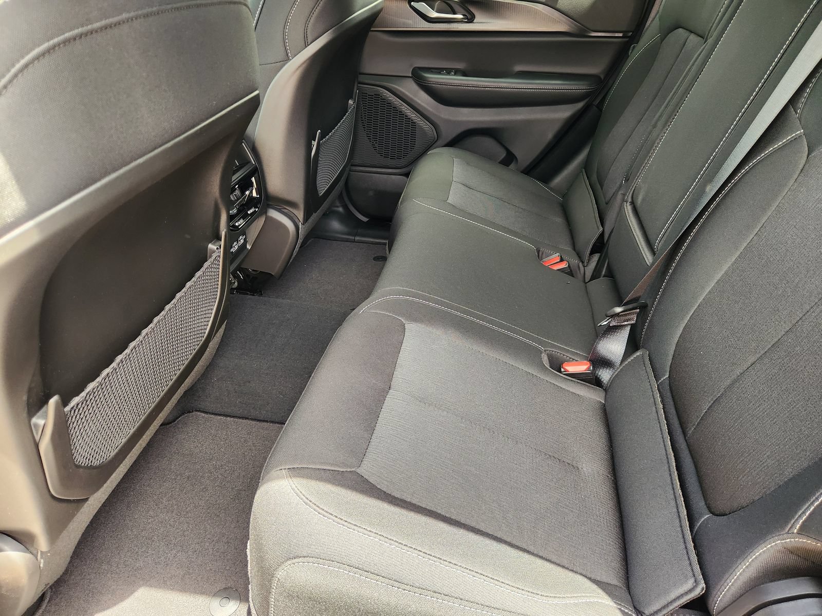 New 2026 Jeep Grand Cherokee Laredo X AWD/4WD image 23