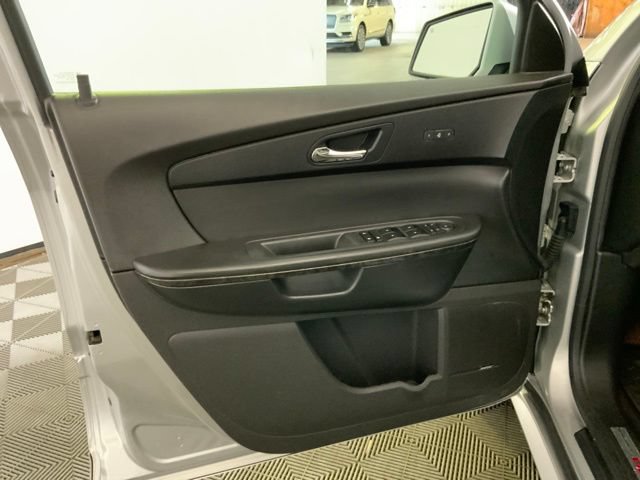Used 2011 GMC Acadia Denali FWD image 15