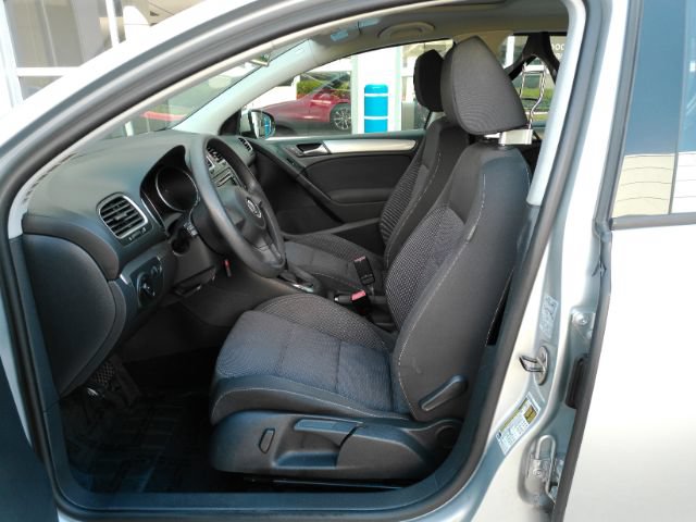 Used 2012 Volkswagen Golf 4-Door FWD image 13