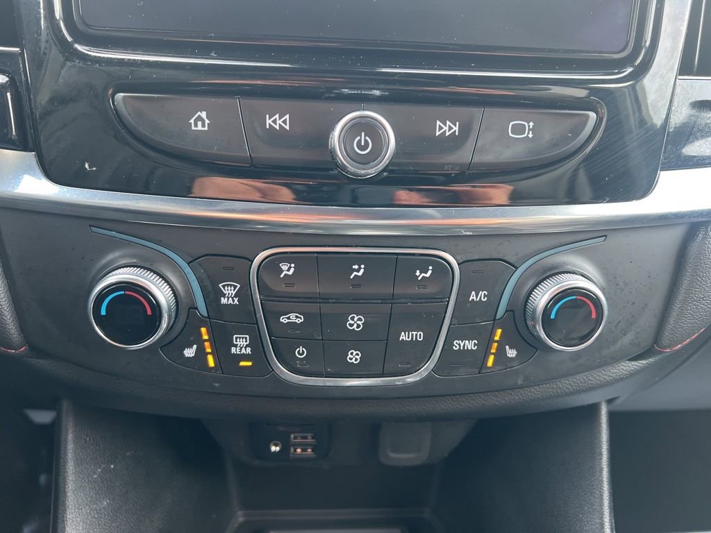 Used 2023 Chevrolet Traverse RS image 20
