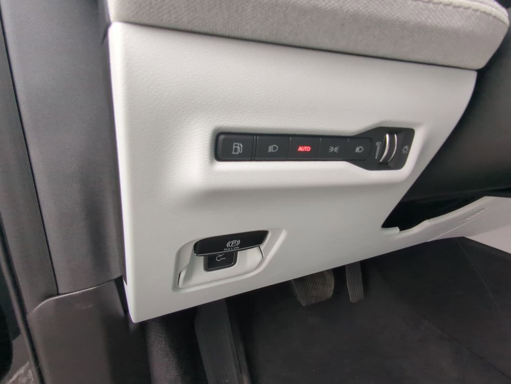 New 2026 Jeep Cherokee Laredo AWD/4WD image 14