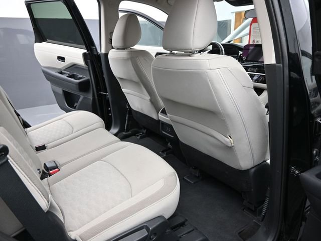 Used 2025 Nissan Pathfinder SV image 20