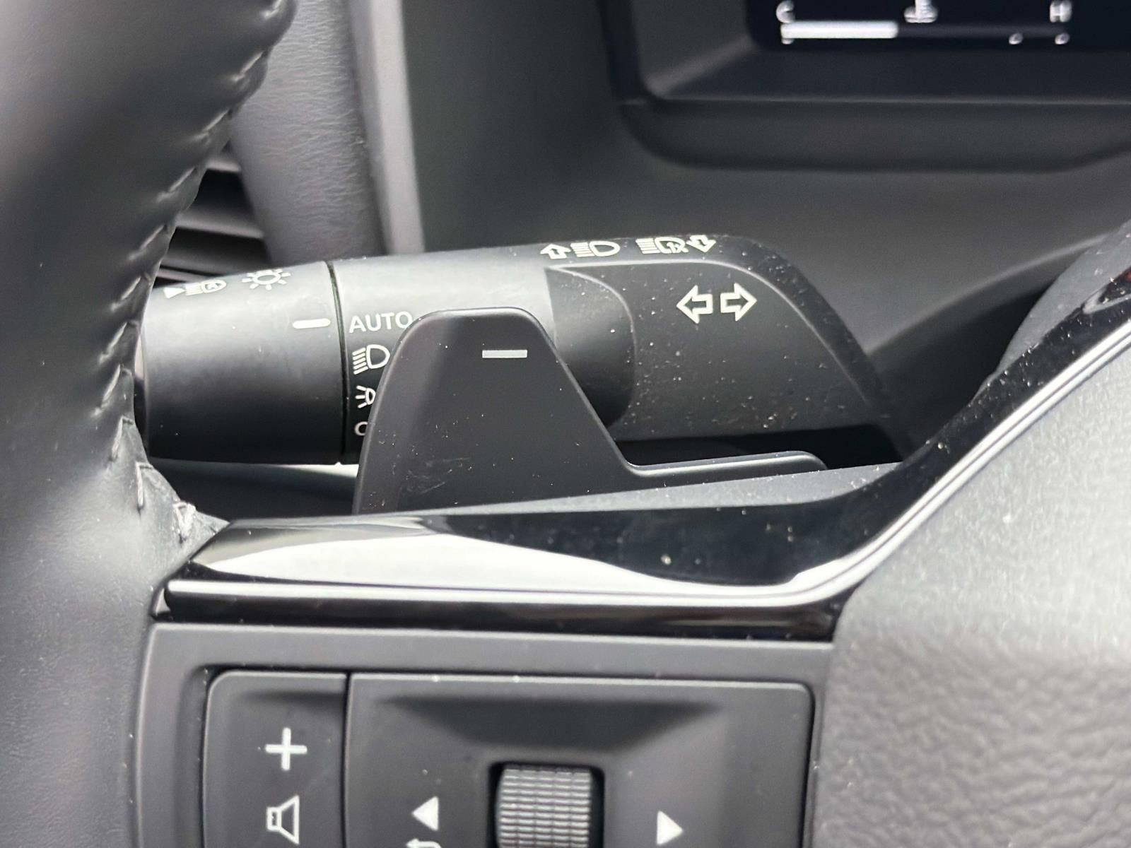 Certified 2025 Nissan Rogue SL w/ SL Premium Package image 34