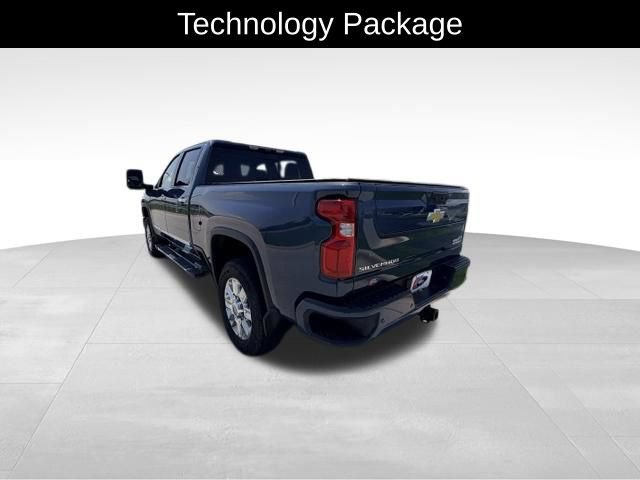 Used 2024 Chevrolet Silverado 2500 High Country w/ Technology Package AWD/4WD image 5