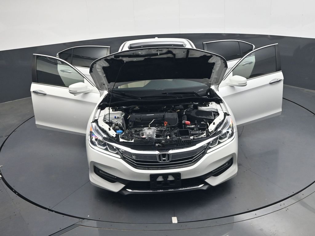 Used 2017 Honda Accord EX image 33