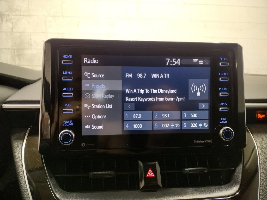 Used 2021 Toyota Corolla LE FWD image 29