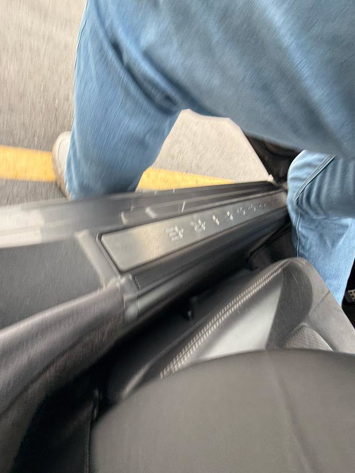 Used 2005 Chrysler Crossfire SRT-6 image 31