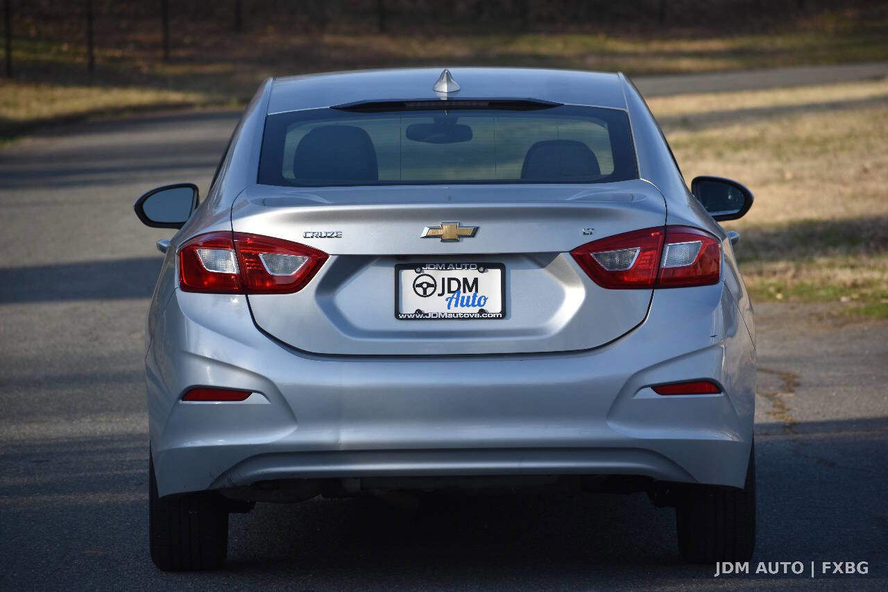 Used 2017 Chevrolet Cruze LT w/ Convenience Package image 6