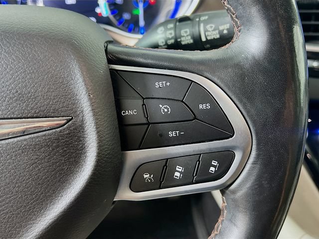 Used 2019 Chrysler Pacifica Touring-L Plus w/ Advanced Safetytec Group FWD image 35