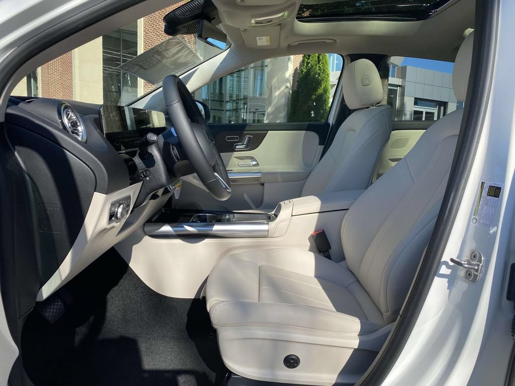 Certified 2025 Mercedes-Benz GLA 250 image 25