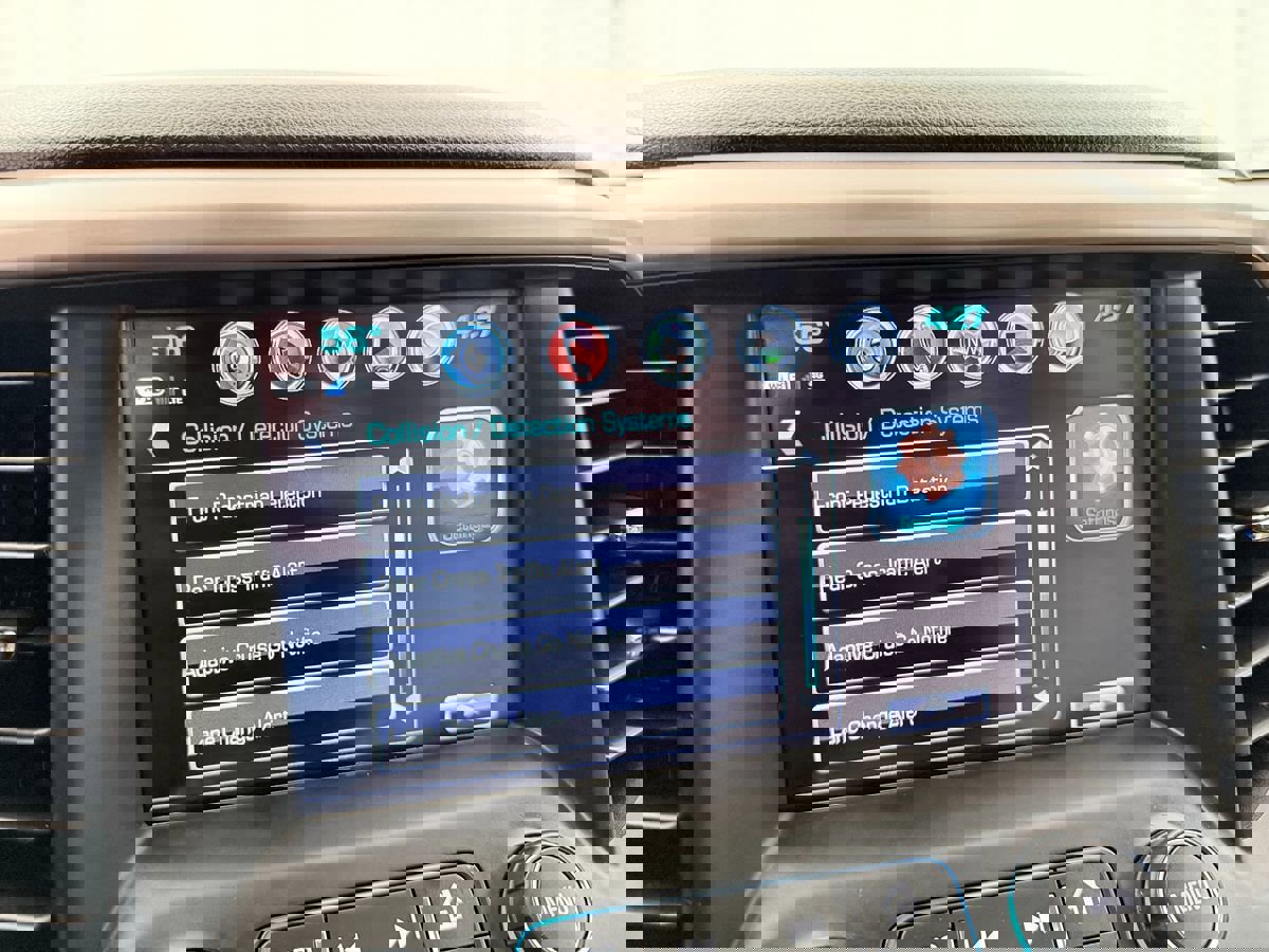 Used 2018 GMC Acadia Denali w/ Technology Package image 18