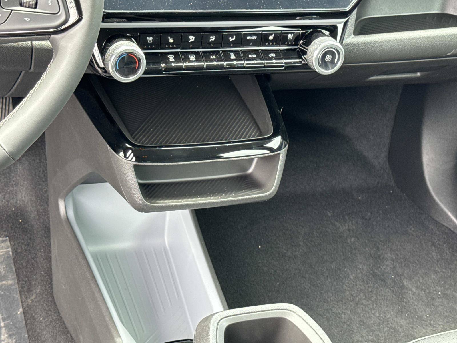 New 2027 Chevrolet Bolt RS FWD image 21