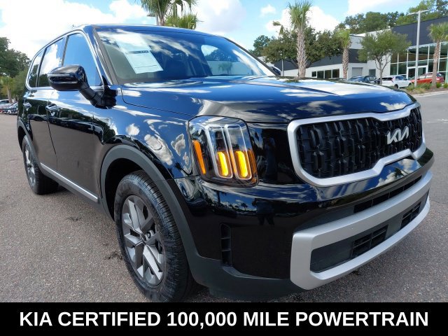 Certified 2024 Kia Telluride LX FWD image 3