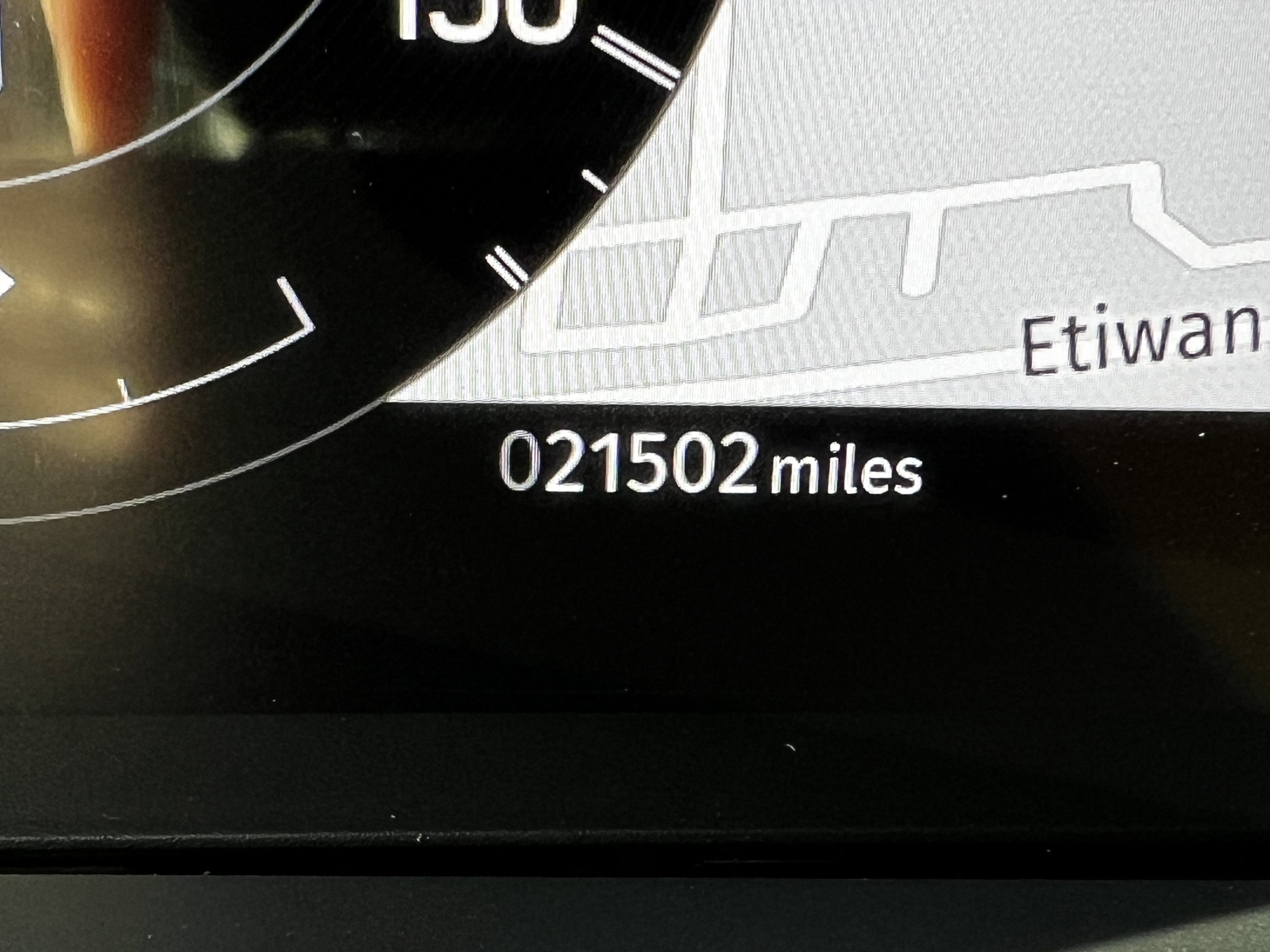 Used 2023 Land Rover Discovery S image 21