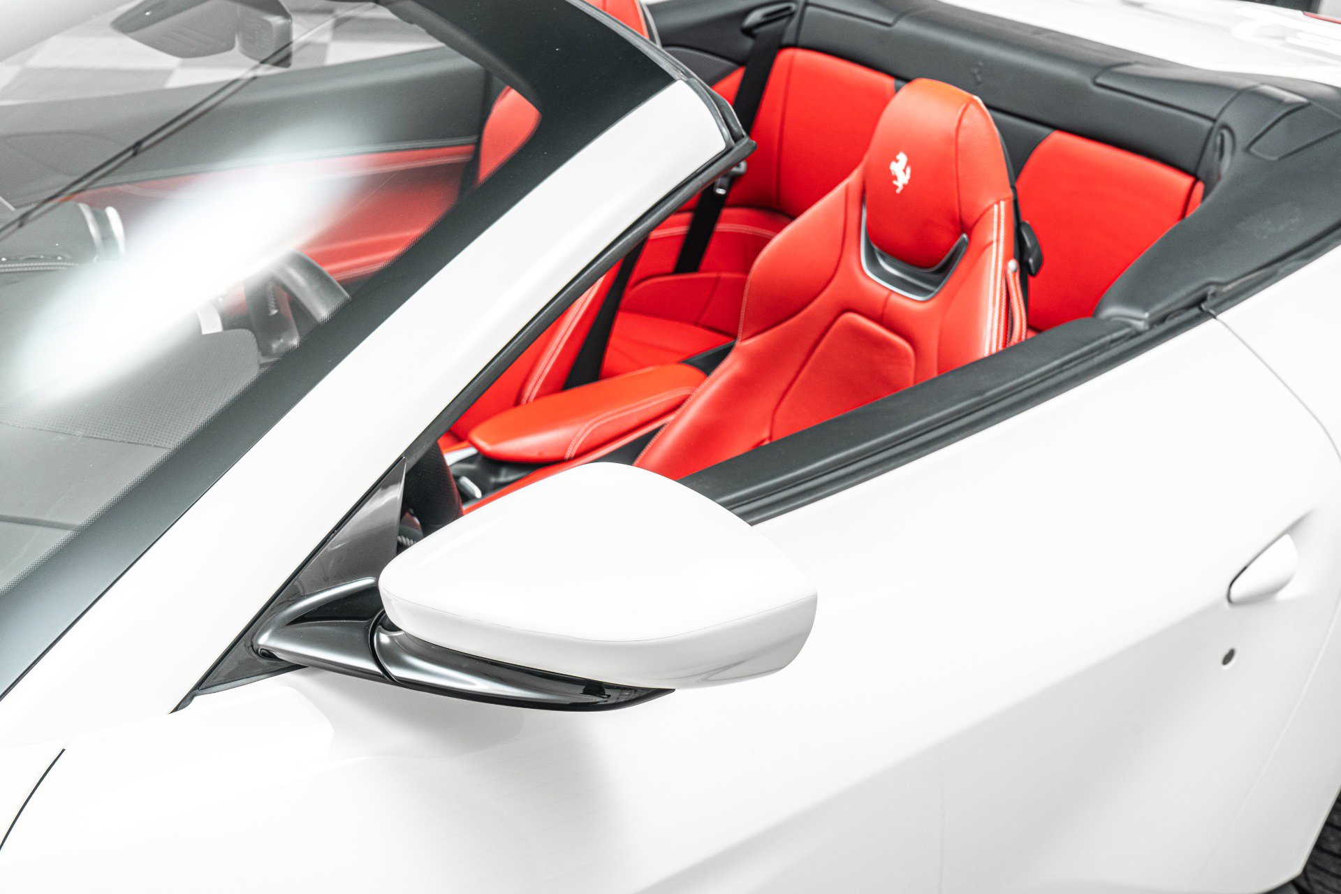 Used 2019 Ferrari Portofino RWD image 36