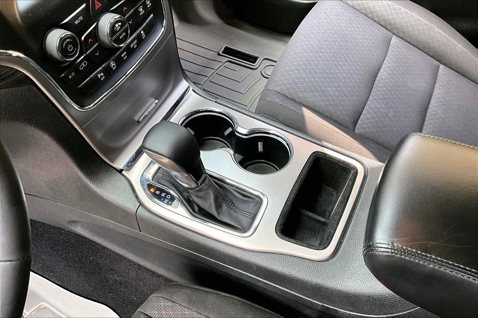 Used 2019 Jeep Grand Cherokee Laredo w/ Security & Convenience Group AWD/4WD image 26