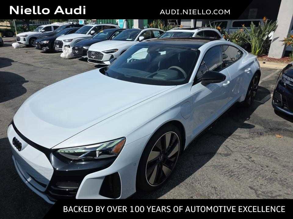 Used 2024 Audi e-tron GT Prestige w/ Prestige Package image 1