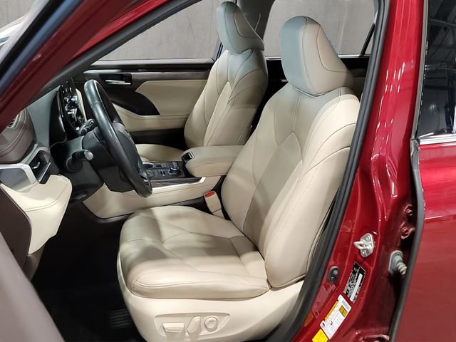 Used 2020 Toyota Highlander Limited AWD/4WD image 10