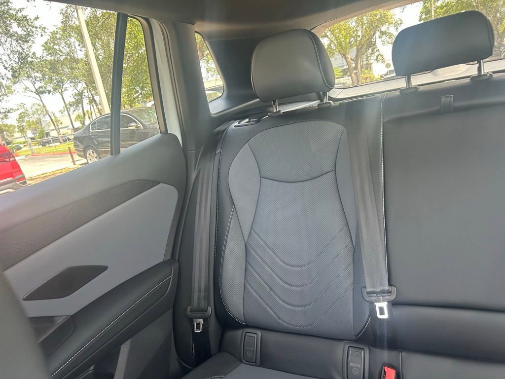 New 2026 Volkswagen Tiguan SE R-Line FWD image 12