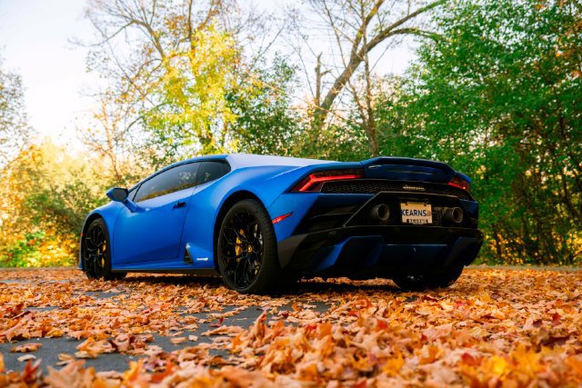 Used 2022 Lamborghini Huracan EVO RWD image 33