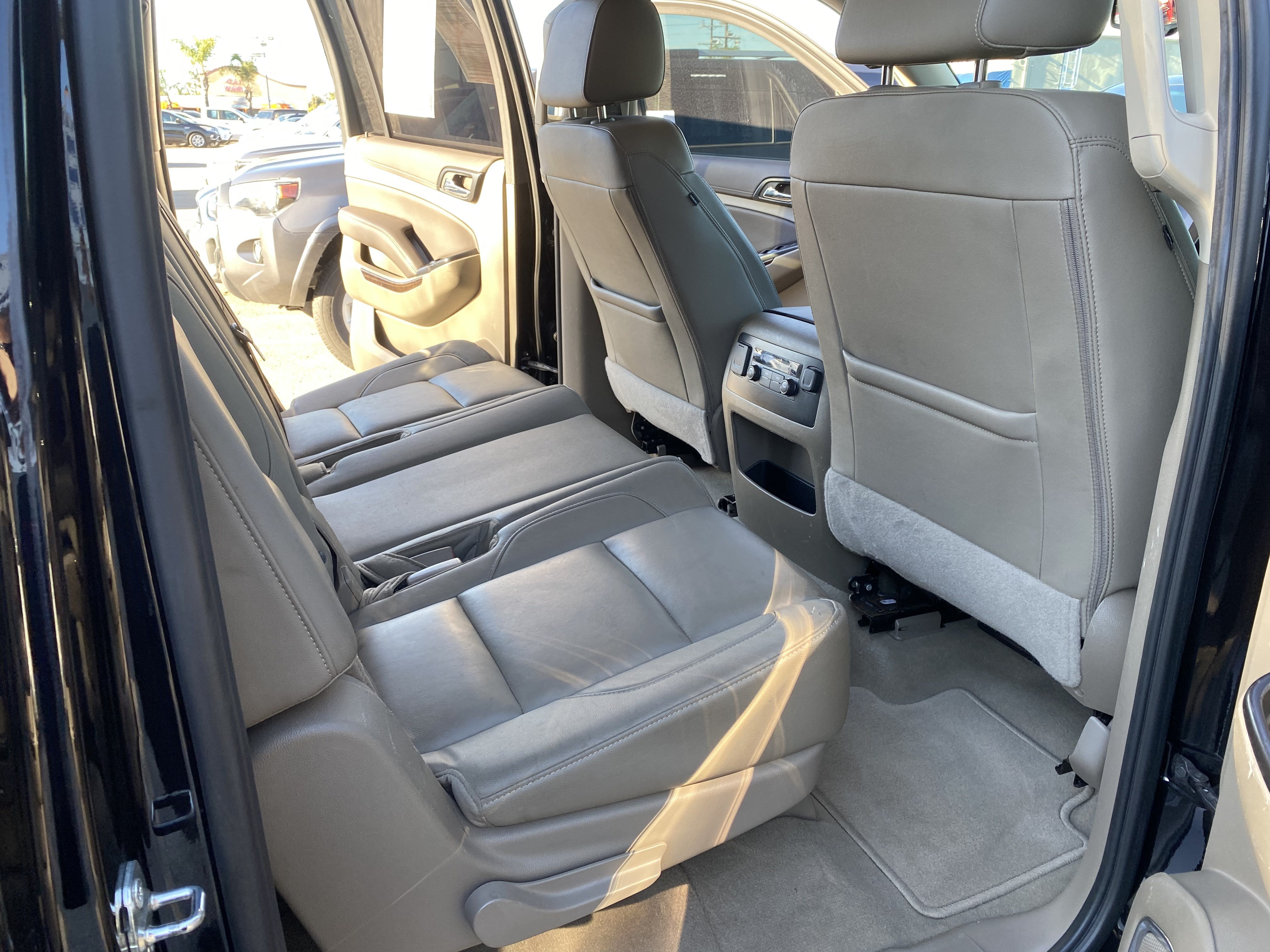 Used 2020 Chevrolet Suburban LT AWD/4WD image 24