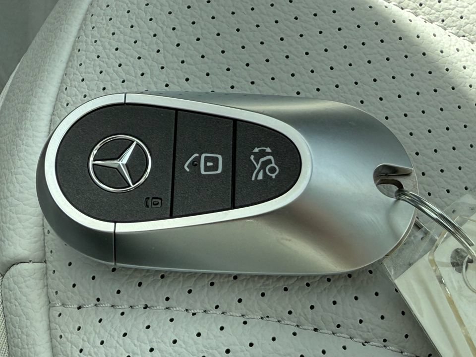 Used 2024 Mercedes-Benz EQE 350+ 4MATIC Sedan image 32