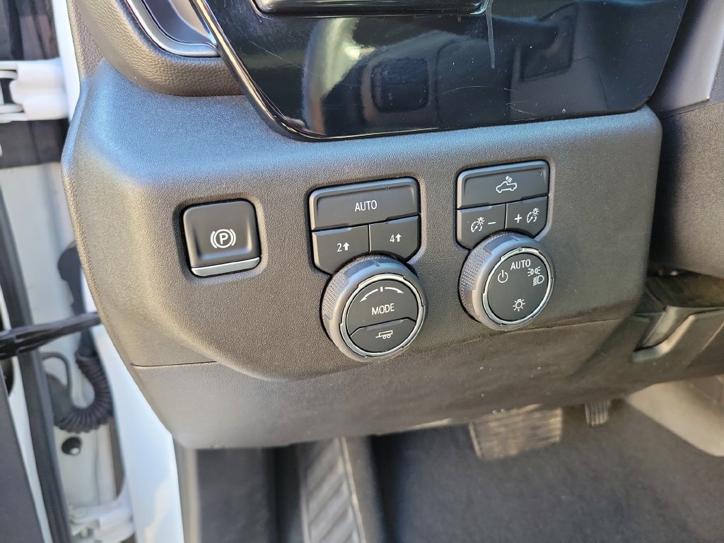 Used 2025 Chevrolet Silverado 1500 LT AWD/4WD image 25